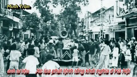 Nhìn điện thoại quá nhiều, nam thanh niên không thể ngẩng đầu